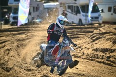 DSC_7984_1600x1067