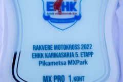 06861355_897x1200